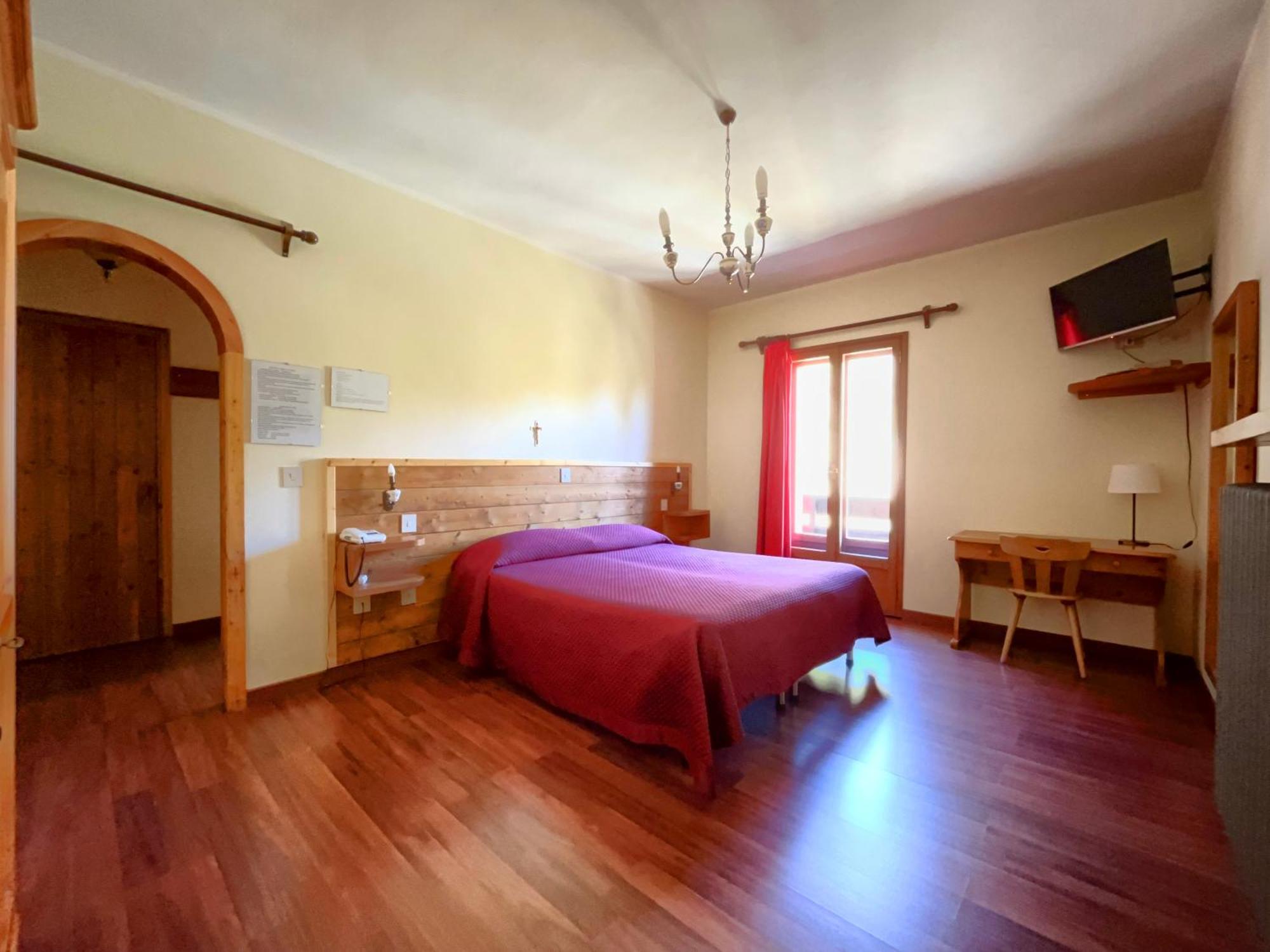 Hotel Garni Mille Pini スカンノ エクステリア 写真